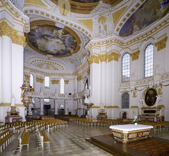 Westteil des Innenraums der Klosterkirche