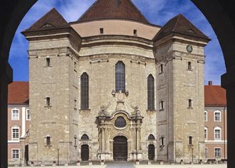 Westliches Hauptportal der Klosterkirche Wiblingen