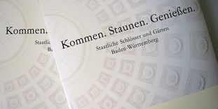 Detail einer Pressemappe der Staatlichen Schlösser und Gärten Baden-Württemberg.