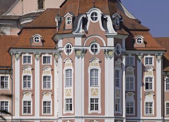 Die barocke Fassade des Ostflügels